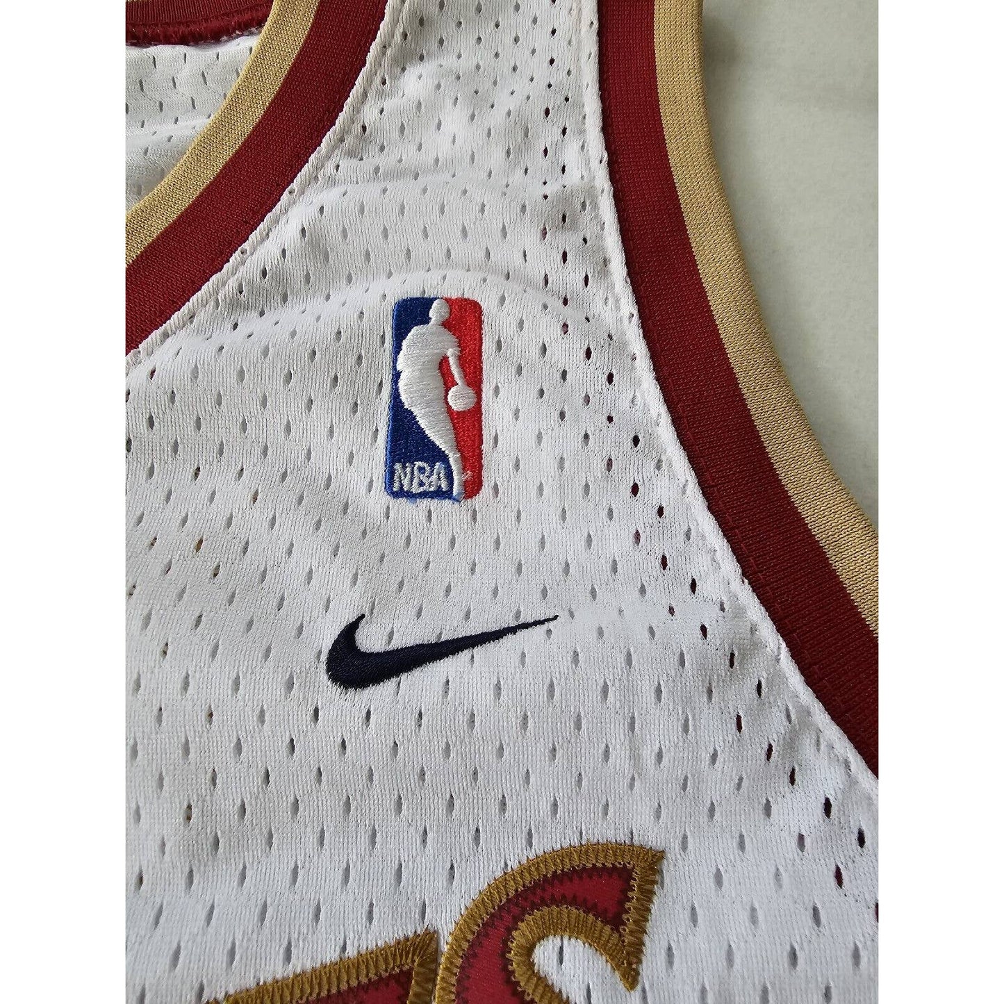 LeBron James Autographed/Signed Jersey JSA LOA Cleveland Cavaliers