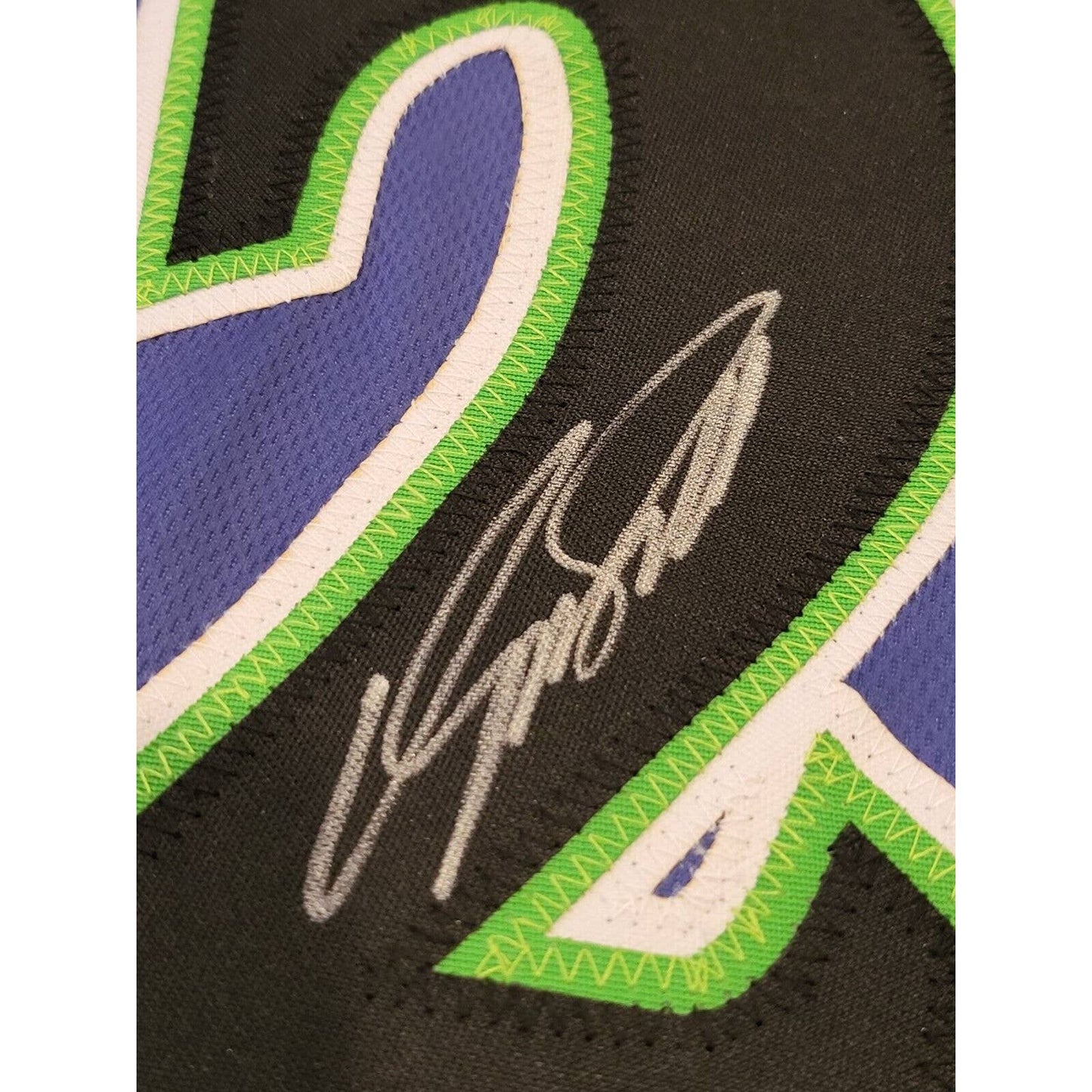 Dominique Wilkins Autographed/Signed Jersey Atlanta Hawks