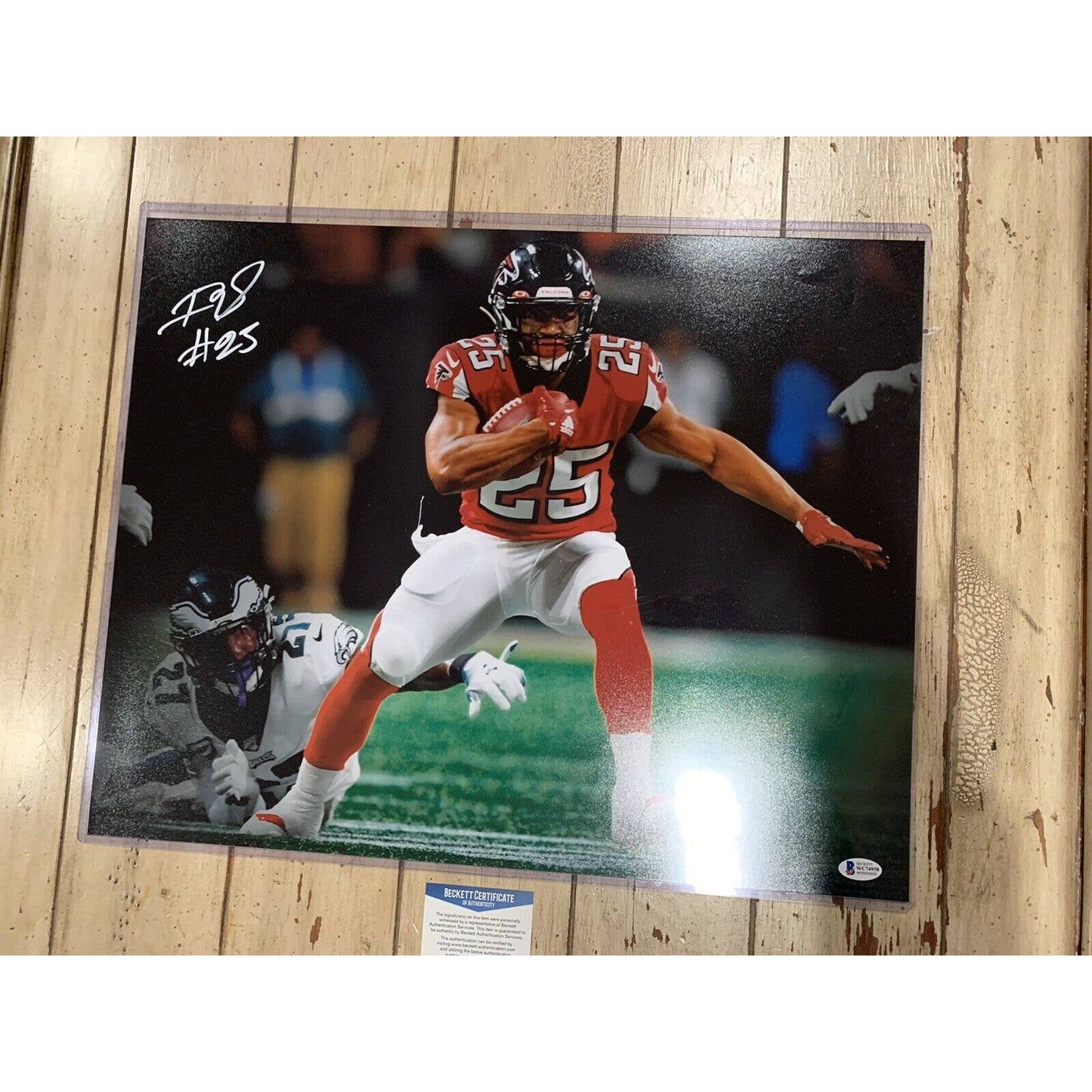 Ito Smith Autographed/Signed 16x20 Photo Beckett COA Atlanta Falcons - TreasuresEvolved