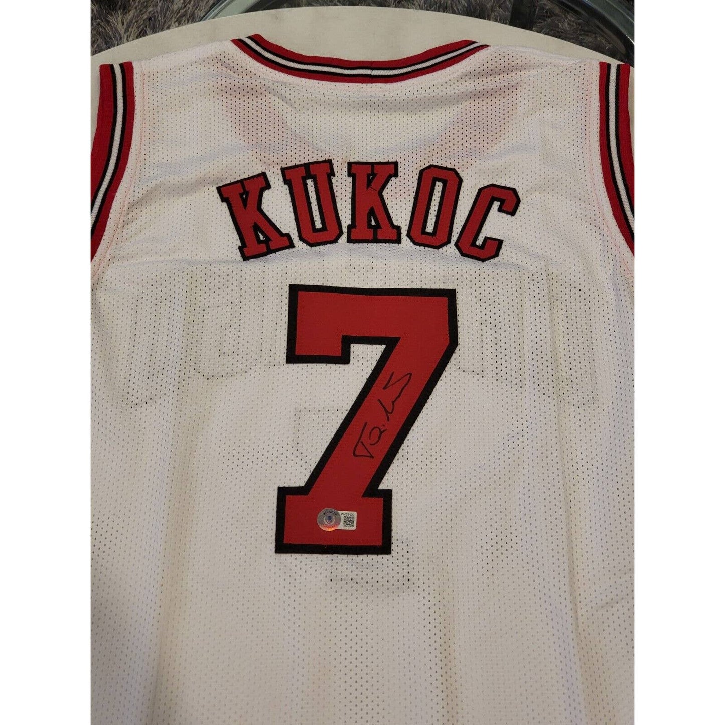 Tony Kukoc Autographed/Signed Jersey Beckett Sticker Chicago Bulls - TreasuresEvolved