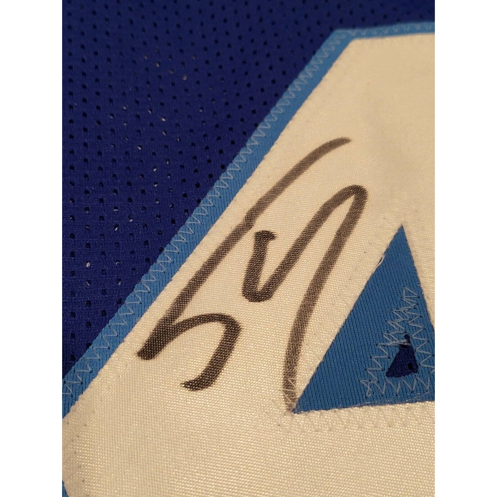 Shaquille O’Neal Autographed/Signed Jersey Beckett Sticker Los Angeles Lakers - TreasuresEvolved