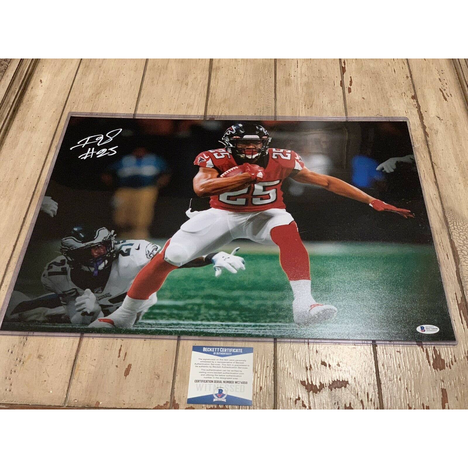 Ito Smith Autographed/Signed 16x20 Photo Beckett COA Atlanta Falcons - TreasuresEvolved